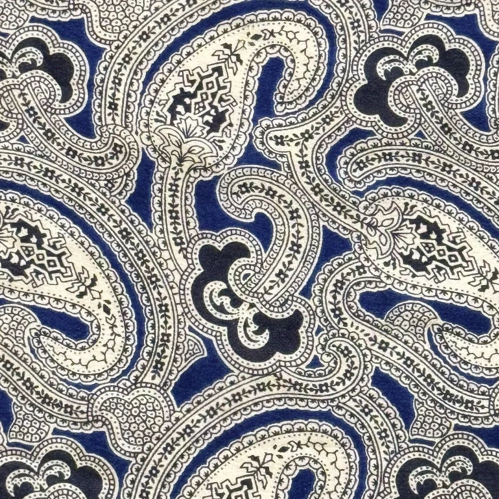 Club 7 ECHO 100% Silk Scarf White Blue Jacobean Paisley Square Neck 30